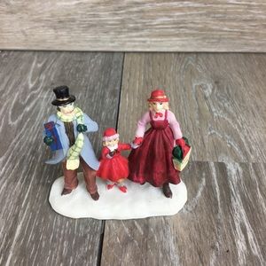 Christmas Town Village Family Shoppers Resin Figurine